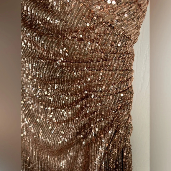 IEENA for Mac Duggal Sequin One-Shoulder Gown Copper Rose Gold Thigh Slit Size 4 - Picture 6 of 16